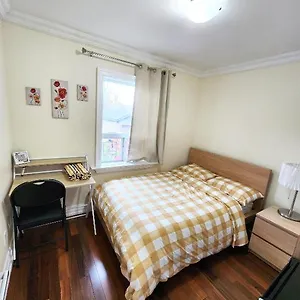 Uptown 3 - Bus To Downtown Toronto